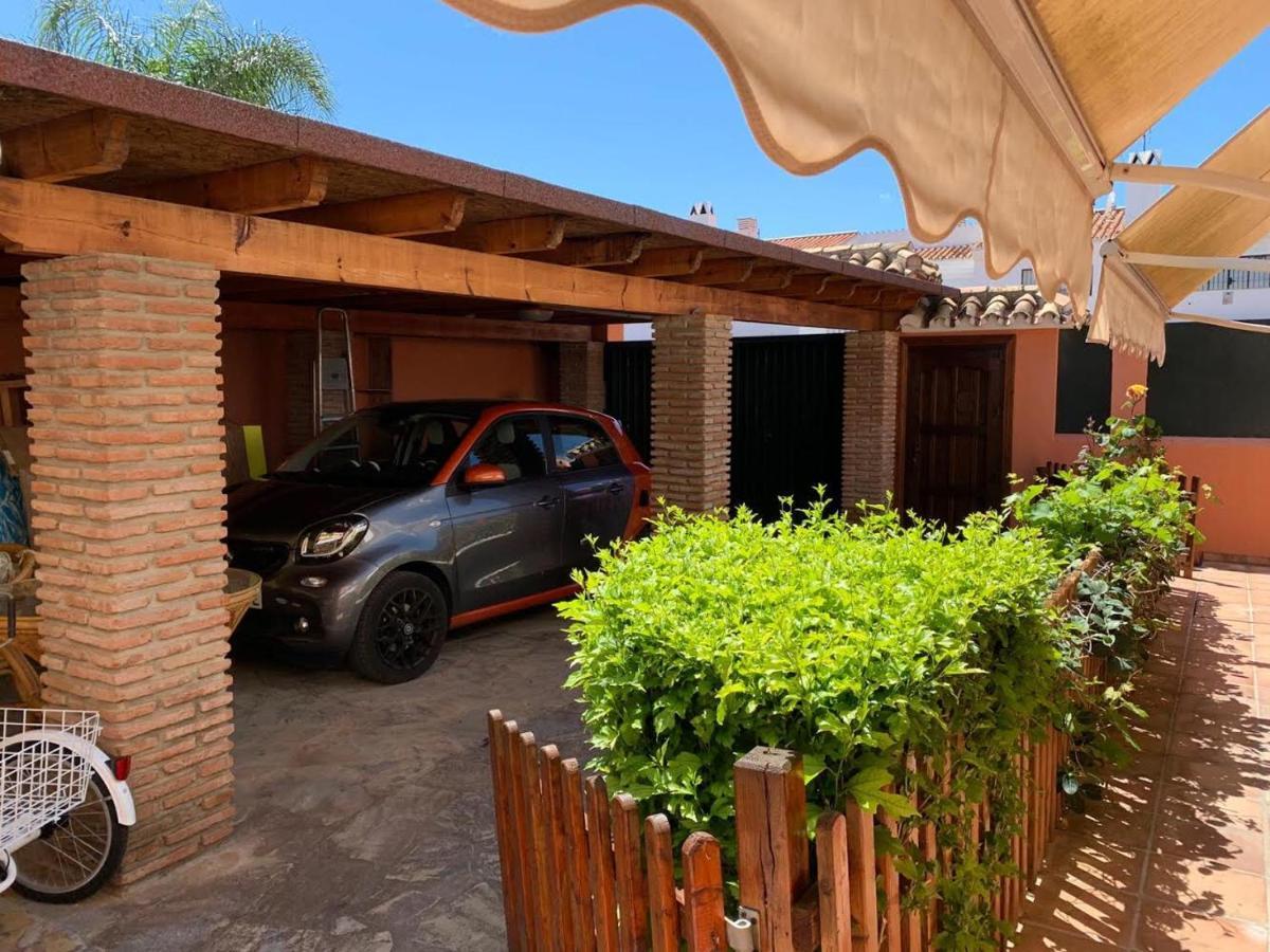 Chalet con piscina a 50 m de la playa . Marbella Exterior foto